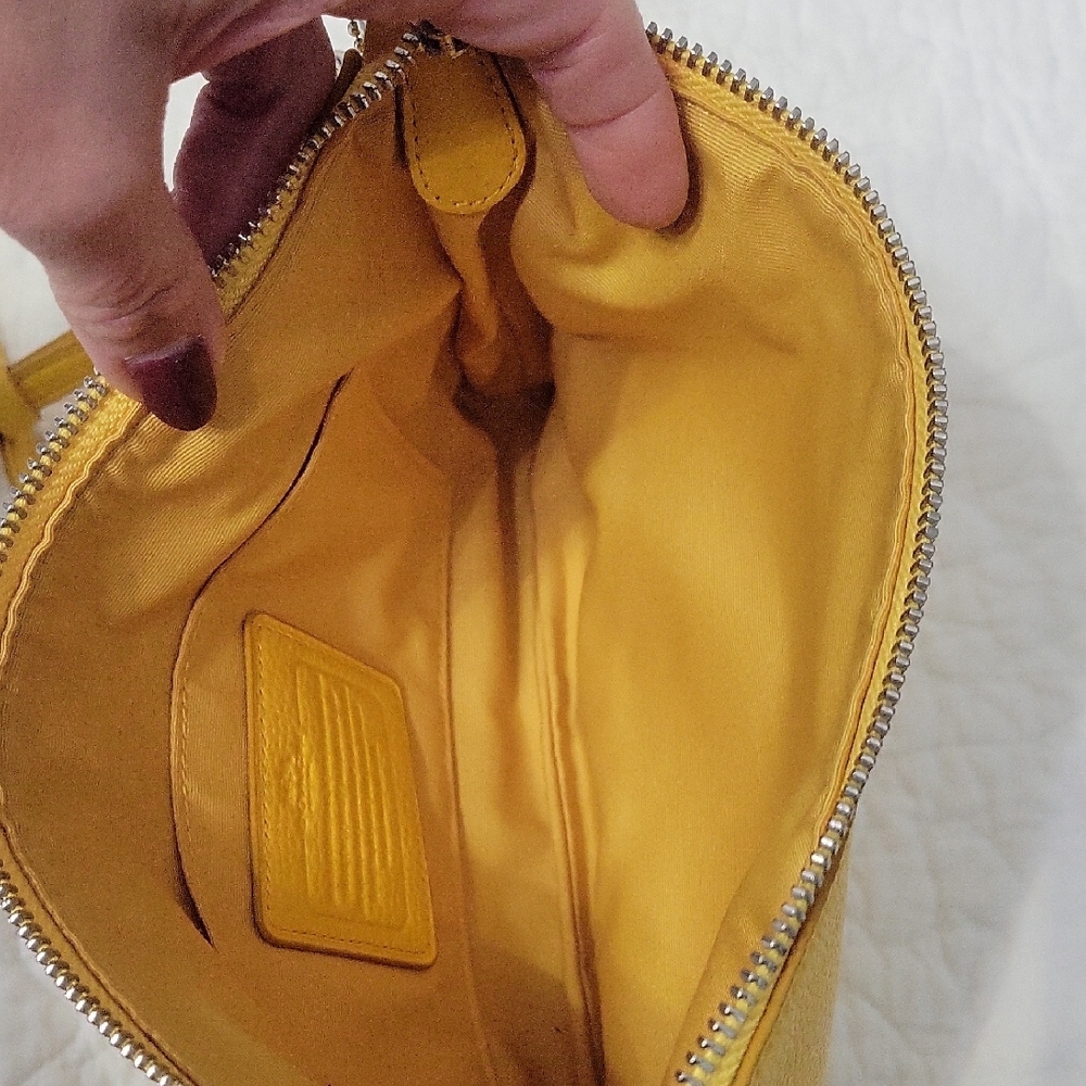 Coach Yellow Leather Shoulder Bag - Picture 3 of 6